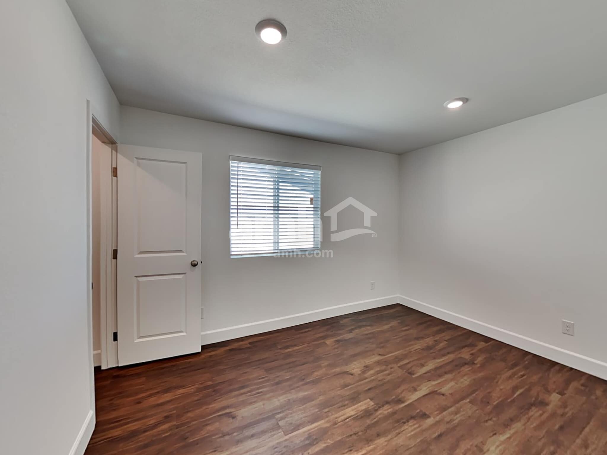 Building Photo - 8817 Tiger Tooth Ave