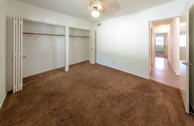 Building Photo - Home in La Crescenta Mountains