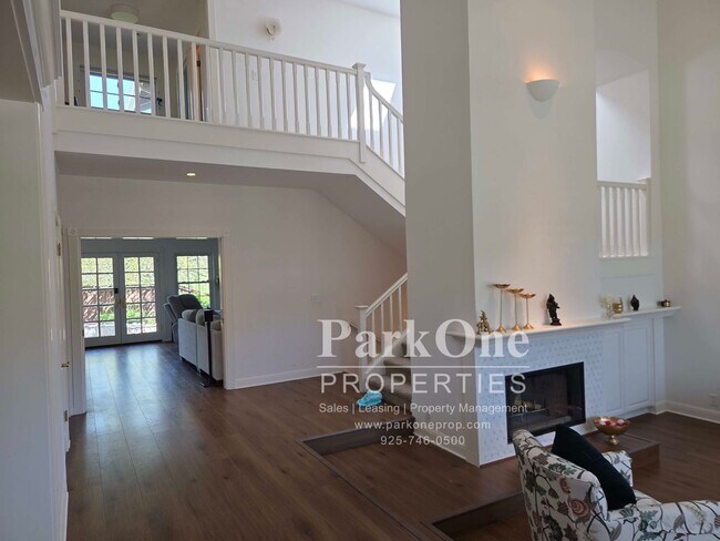 Building Photo - Amazing One of a Kind Home in the Heart of Danville with Pool & Views!