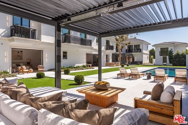 Building Photo - 927 Whittier Dr