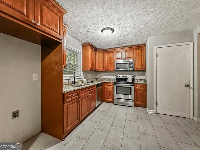 Building Photo - 4187 Clearview Dr