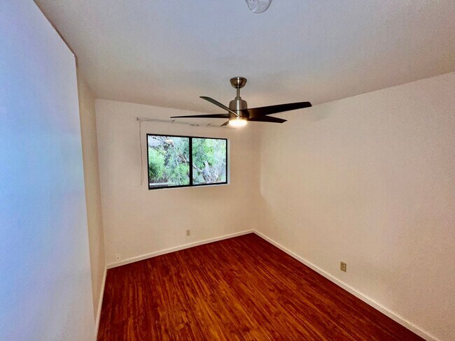 Building Photo - Royal Summit–4BD/3BA/Garage – Aiea