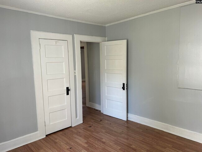 Building Photo - 804 Columbia College Dr