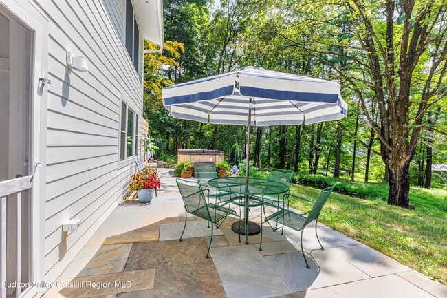 Building Photo - 19 Bakertown Rd