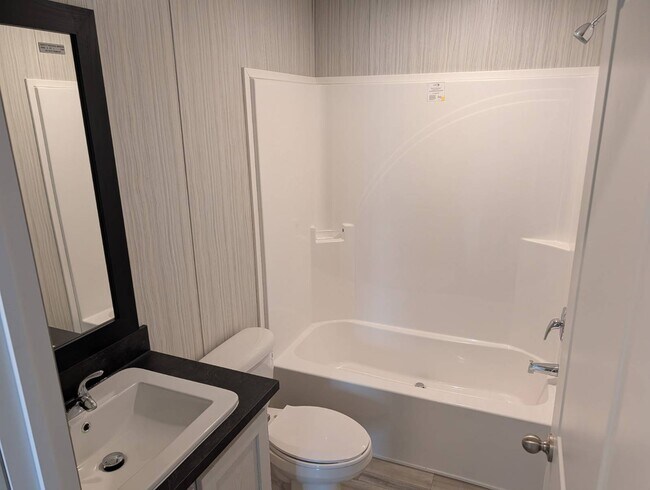 Building Photo - 613 Polk St