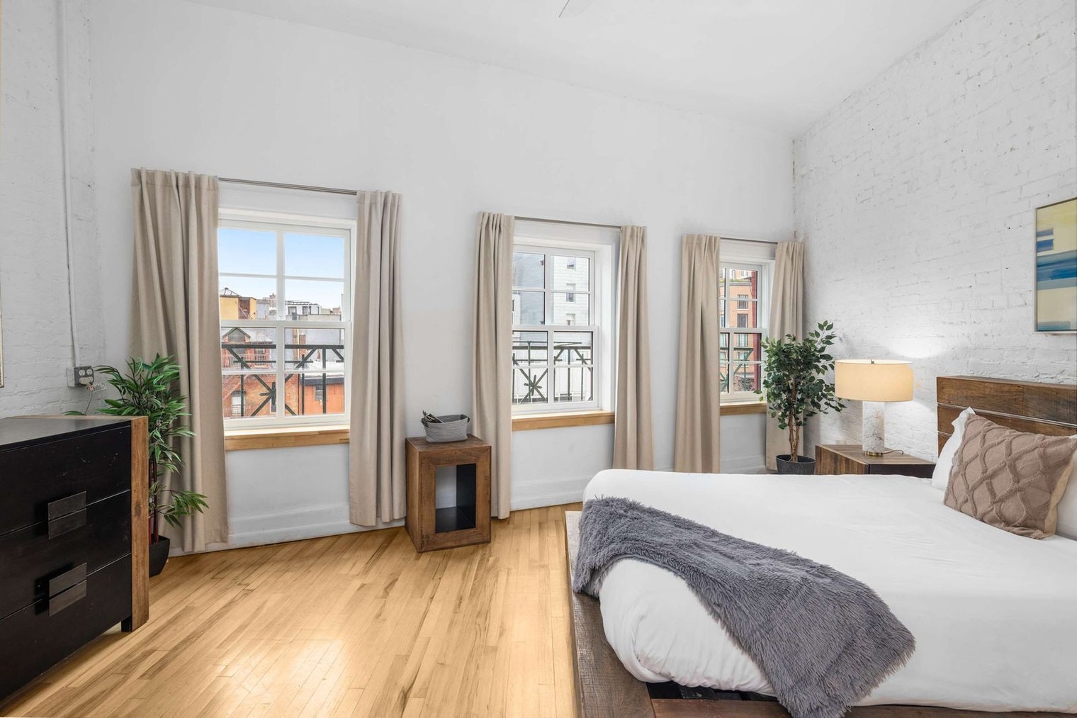 Building Photo - 354 Bowery-SI ID1035017P