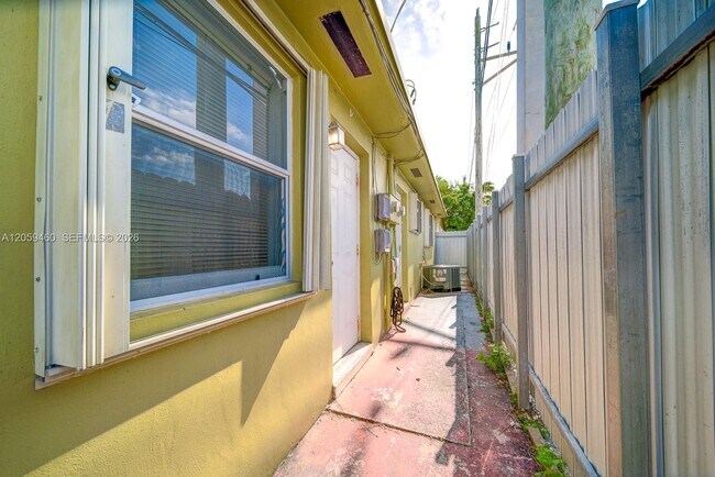 Building Photo - 7358 SW 23rd St