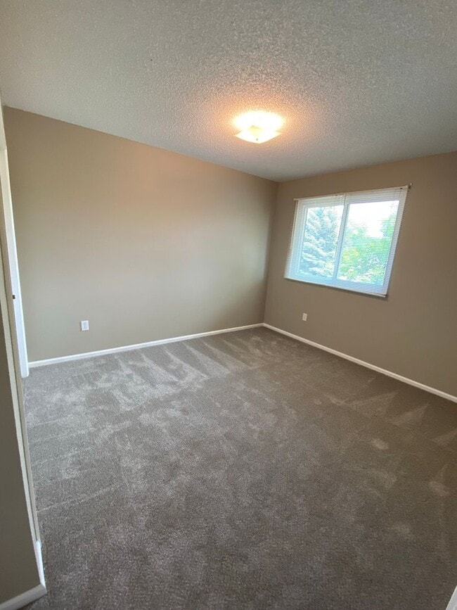 Building Photo - 1509 Kennedy Ave