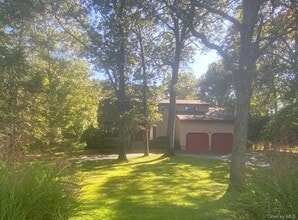 Building Photo - 5 Bay Woods Dr
