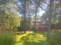 Building Photo - 5 Bay Woods Dr