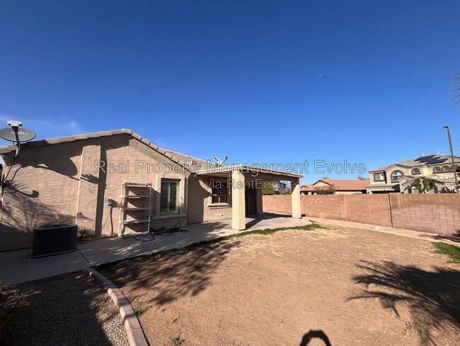 Building Photo - 16115 W Durango St