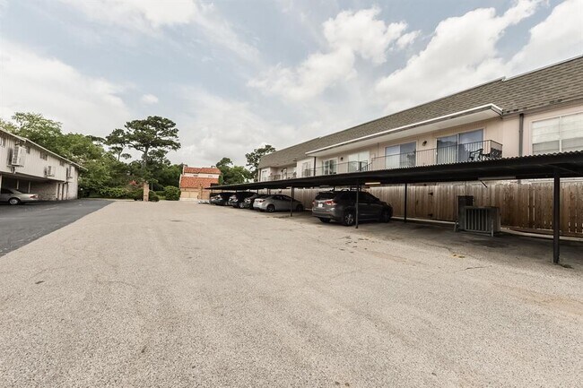 Building Photo - 1811 Stoney Brook Dr