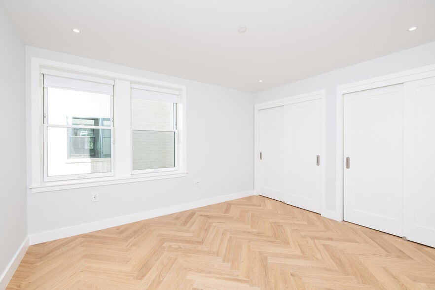 Building Photo - 12 Commonwealth Ave