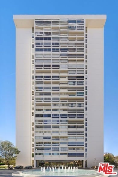 Building Photo - 2220 Ave of the Stars