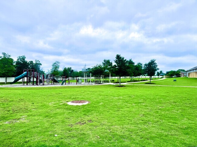 Building Photo - 212 Allington Cir