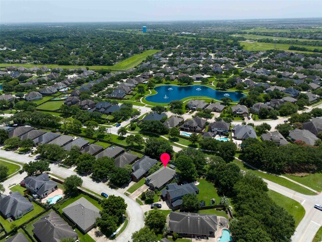 Building Photo - 421 Livingstone Ln