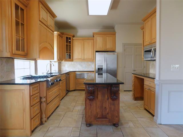 Building Photo - 2765 Fernwood Dr