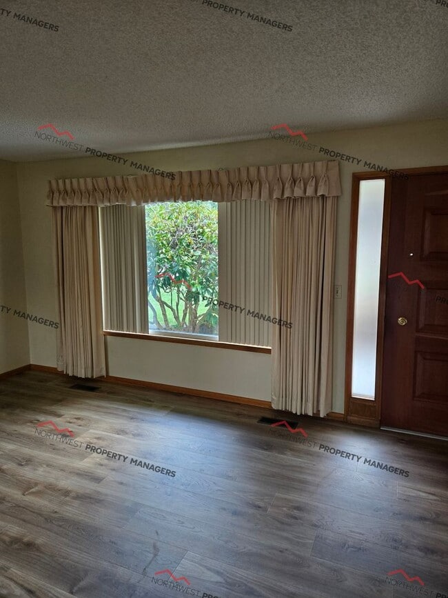 Building Photo - 1301 Kayu Ln