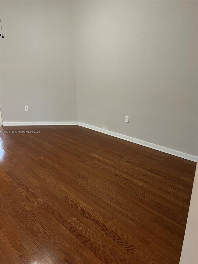 Building Photo - 9691 SW 138th Ave