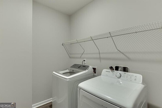 Building Photo - 145 Alexander Ln