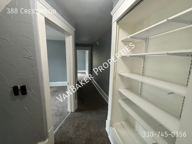 Building Photo - 388 Crestwood-