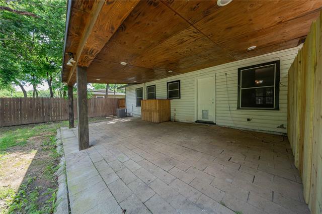 Building Photo - 1209 E Lovers Ln