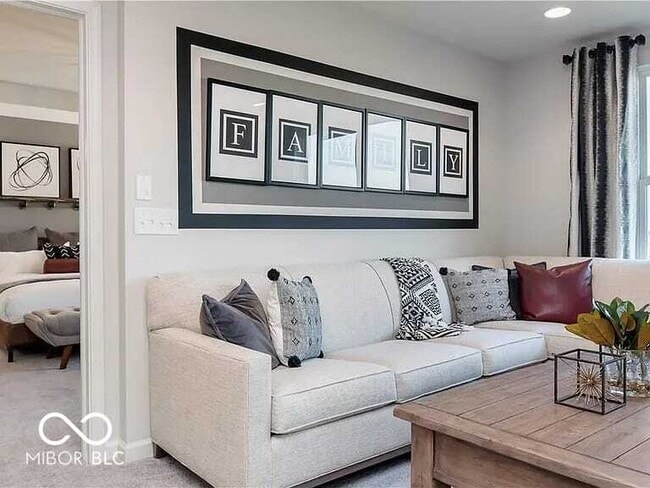 Building Photo - 4894 Oak Hl Dr