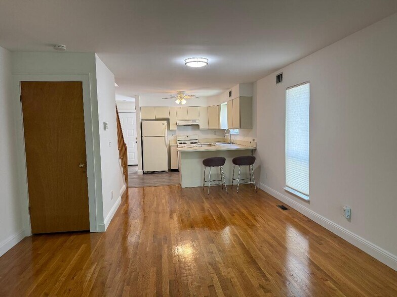 Building Photo - 14B Ashwood Rd