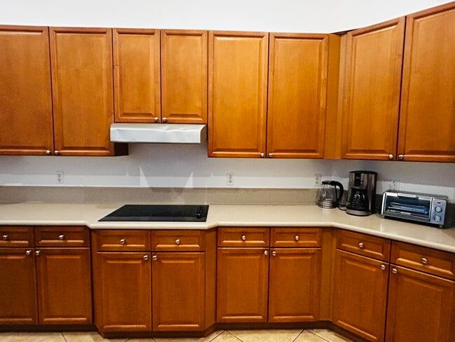 Building Photo - 10440 Cypress Lakes Preserve Dr