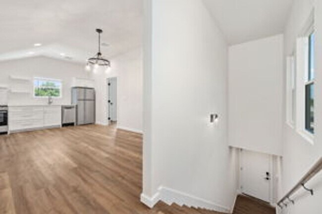 Building Photo - Newer construction - garage apartment available for rent!