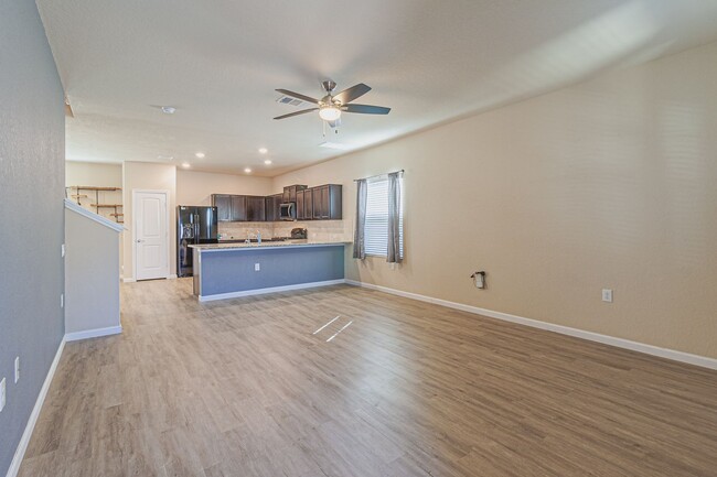 Building Photo - $300 OFF 1ST MONTH RENT IF YOU MOVE IN WIT...