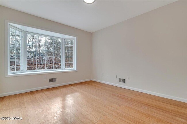 Building Photo - 502 Carrock Way