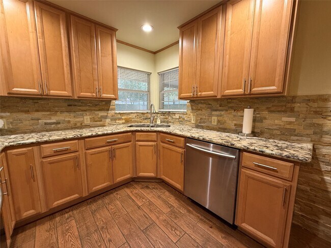Building Photo - 4045 Osby Dr