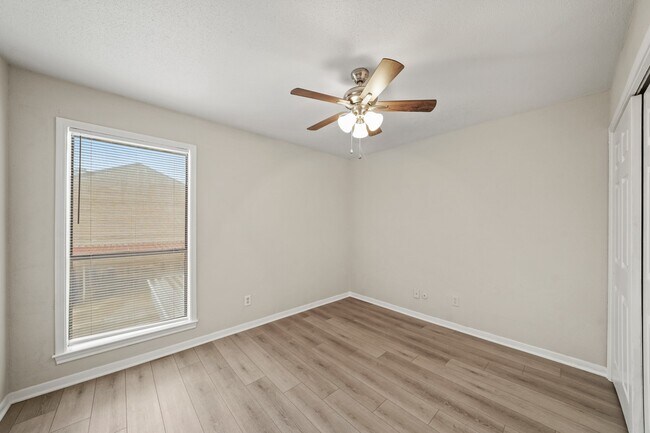 Building Photo - 12955 Woodforest Blvd