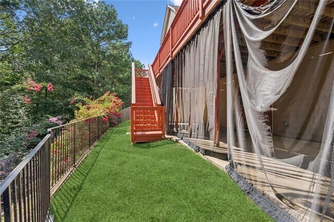 Building Photo - 410 After Glow Smt