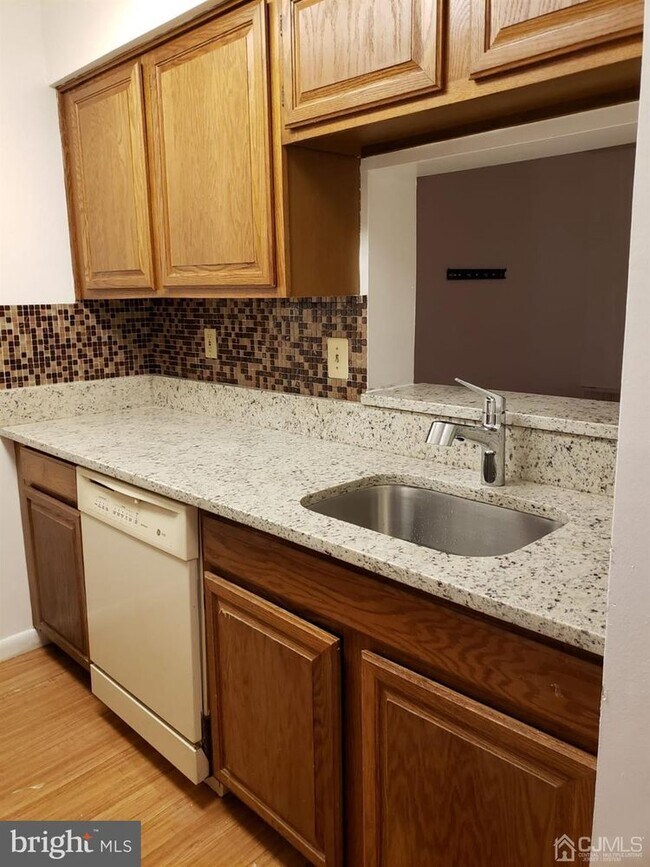 Building Photo - 5310 Ravens Crest Dr