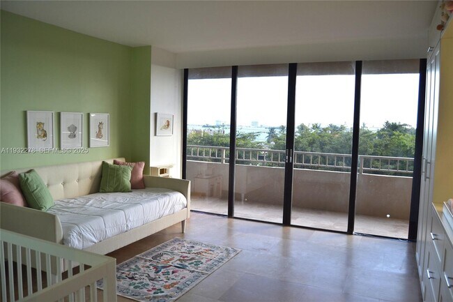 Building Photo - 11113 Biscayne Blvd