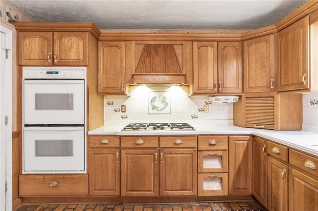 Building Photo - 131 Arrowood Ln