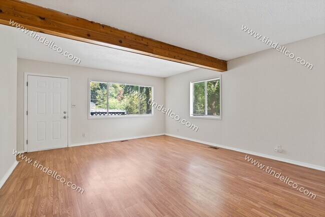 Building Photo - Darling Two Bedroom With Large Fenced Yard...