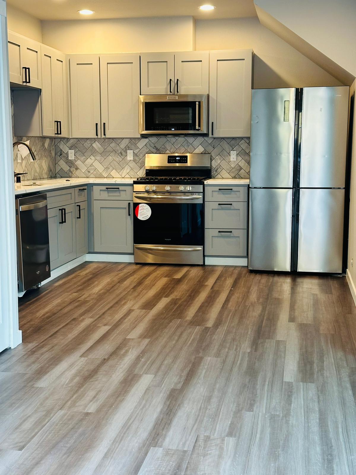 Building Photo - 2715 Maple St