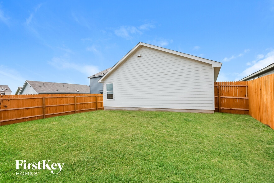 Building Photo - 10803 Prusiner Dr