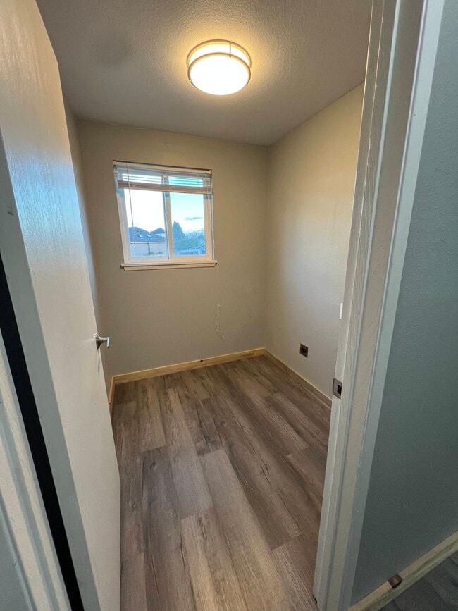 Building Photo - 100 Hills W Way