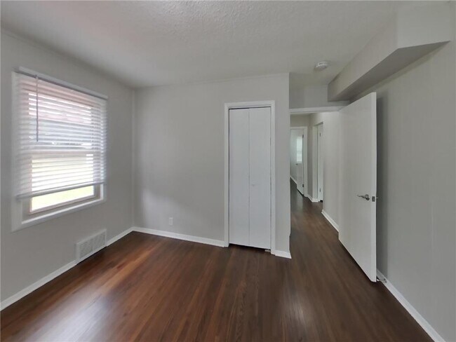 Building Photo - 6514 Stevens Ave