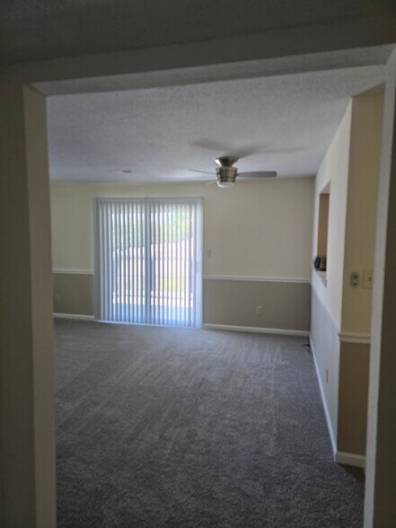 Building Photo - 15 Diego Ct