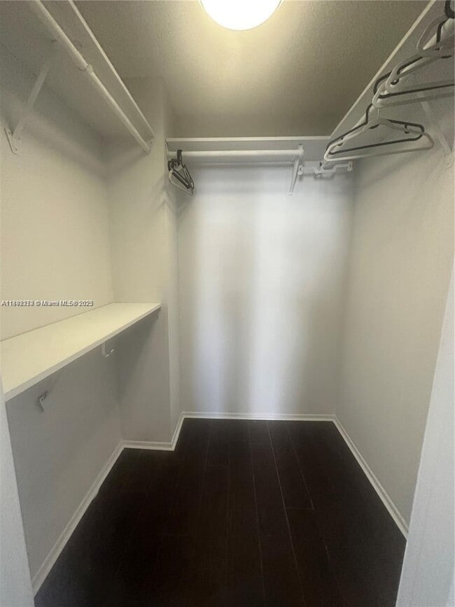 Building Photo - 2030 S Ocean Dr