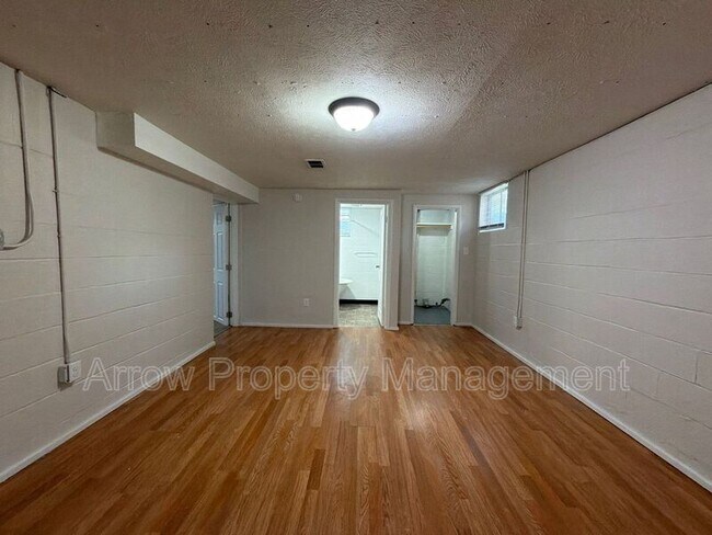 Building Photo - 415 N 32nd St