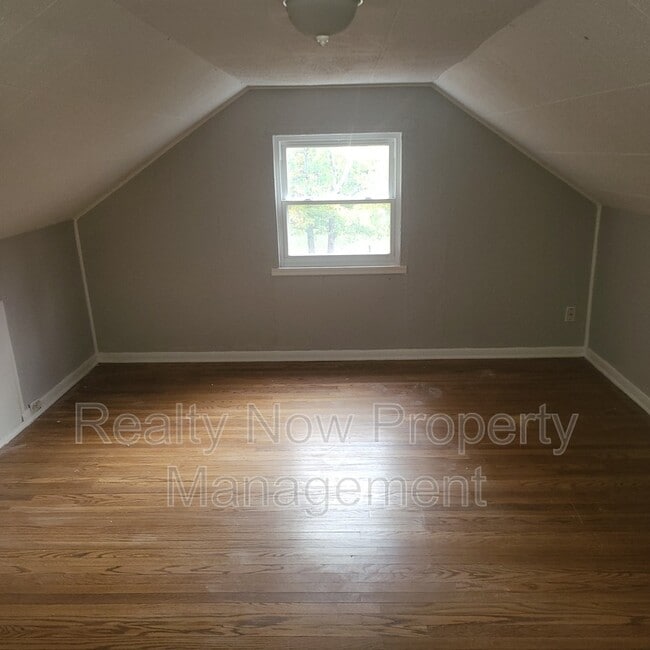 Building Photo - 123 Beck Rd