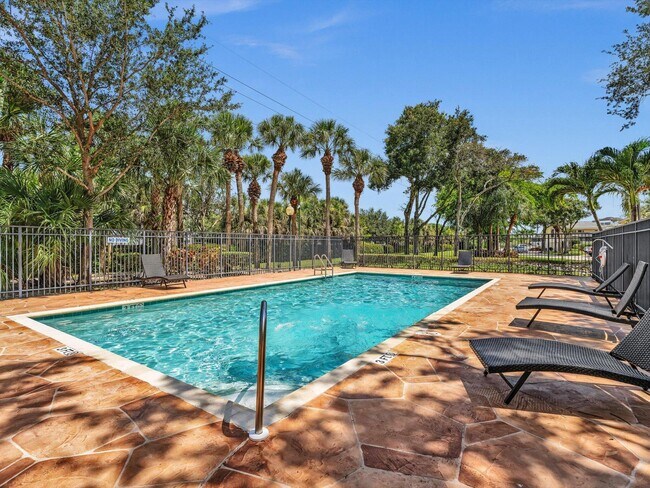Building Photo - 12549 Woodmill Dr