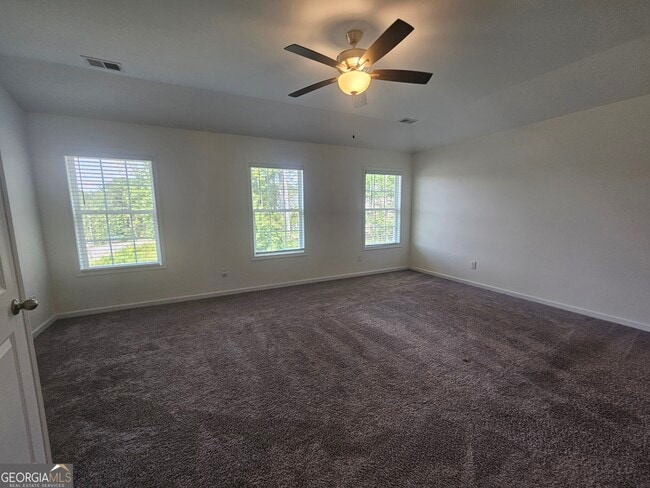 Building Photo - 16 Saint Georges Pl