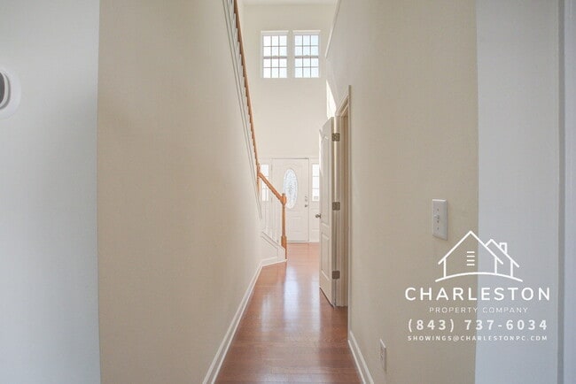 Building Photo - 156 Red Leaf Blvd